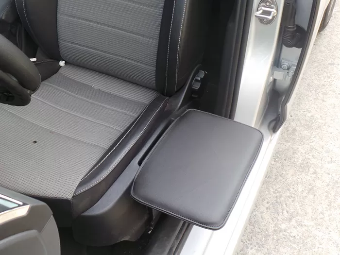 Ciri-ciri Panel sisi kerusi